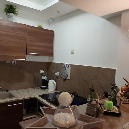 아파트 Cozy Family With Garage